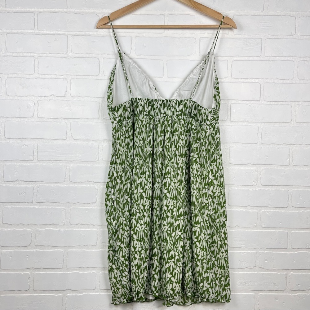 Abercrombie & Fitch Mini babydoll dress green white floral medium Tall - Picture 3 of 13